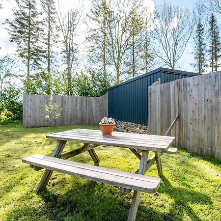 Apartman Fehrsland 2 *